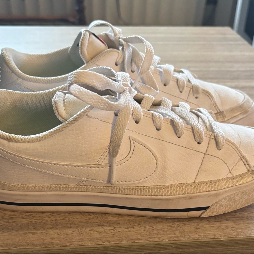 Nike Court Legacy